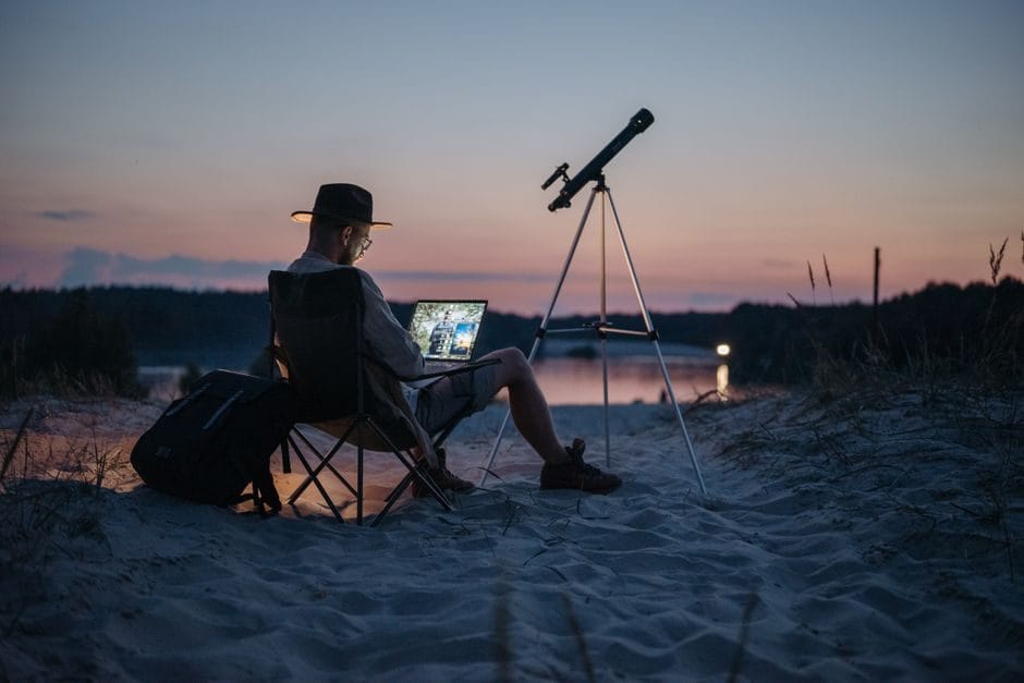 Side hustle d'estate: come guadagnare extra da freelance senza lasciare il lavoro fisso